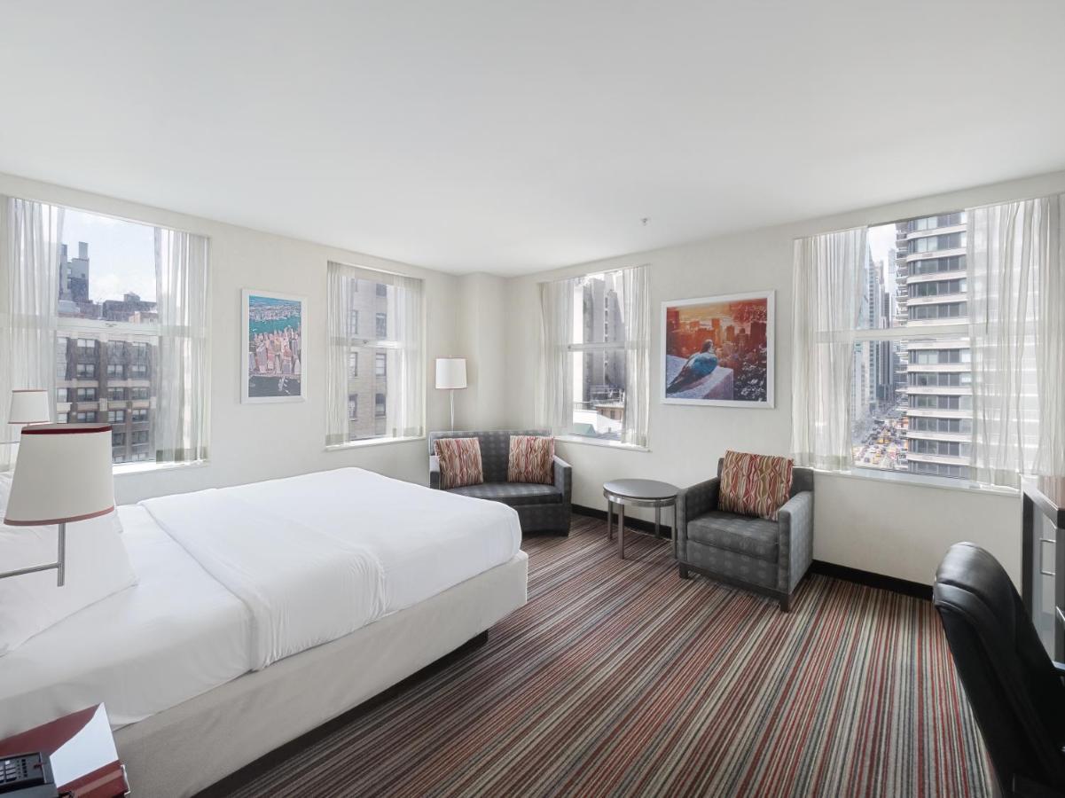 Courtyard By Marriott New York Manhattan/Herald Square Exterior photo